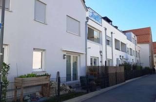 Wohnung mieten in 82362 Weilheim, Neuwertige 2-Zimmer-Stadtwohnung mit großer Dachterrasse