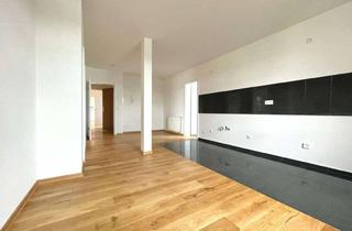 Wohnung mieten in Tharandter Str. 58, 01159 Löbtau-Süd, Dresden-Löbtau: Liebhaber für Dachgeschoss gesucht!