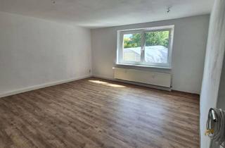 Wohnung mieten in Rudolf-Breitscheid- Str. 18, 09394 Hohndorf, 3-Raum-Wohnung in sehr ruhiger Lage