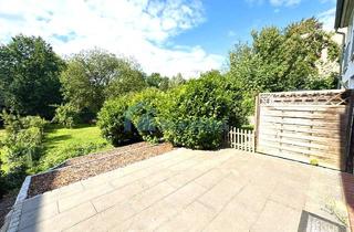 Wohnung mieten in Wismarsche Straße 230, 19053 Lewenberg, Modernisierte 3-Zimmer-Maisonette in einer Hinterhaushälfte mit Terrasse, Einbauküche und Wannenbad