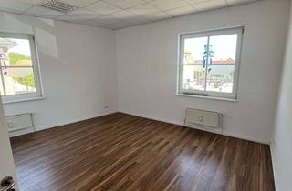 Wohnung mieten in Am Markt 10-11, 18233 Neubukow, Neubukow am Marktplatz: Schicke 5-Raum-Wohnung, Einbauküche, Fahrstuhl, zentrale Lage
