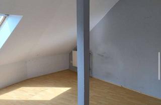 Wohnung mieten in Gelsenkircher Str. 207, 44651 Röhlinghausen, 2 Raum Wohnung im Dachgeschoss