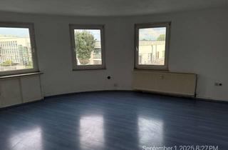 Wohnung mieten in Kleine Hammerstr., 45326 Altenessen-Süd, UNI nahgelegene WG-geeignete 5-Zi. Whg. Ecke Berthold-Beitz-Boulevard FÜR HANDWERKLICH BEGABTE!