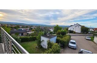 Wohnung mieten in 55435 Gau-Algesheim, Mit Ausblick: 2,5-Raum-Dachgeschosswohnung mit Einbauküche in Gau-Algesheim