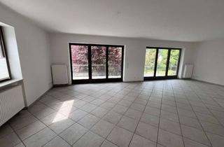 Wohnung mieten in Am Markt, 54456 Tawern, Wohnung mit großem Balkon und Einbauküche in Tawern zu vermieten