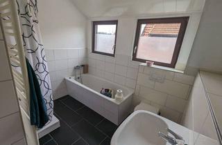 Wohnung mieten in 35112 Fronhausen, 4 ZKB, EBK, großer Balkon in Fronhausen-OT mit Blick in die Natur..
