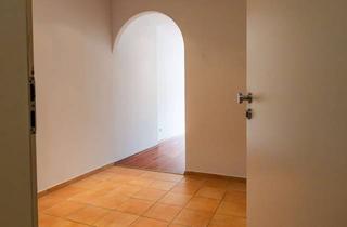 Wohnung mieten in Stuttgarter Straße 184, 73230 Kirchheim, Helle 4-Zimmer Wohnung mit Balkon und EBK in Kirchheim unter Teck/ Ötlingen