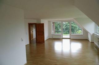 Wohnung mieten in 24649 Wiemersdorf, ruhige, helle 3,5 -Zimmer-Dachgeschosswohnung in Wiemersdorf