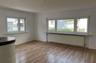 Wohnung mieten in 65232 Taunusstein, Renovierte Wohnung mit 4 Zimmern, Kamin, Terrasse, Garten und EBK