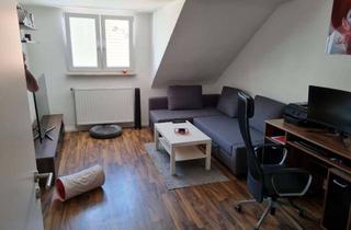 Wohnung mieten in Augustiner Straße, 66740 Saarlouis, Dachgeschoss - Zwei Zimmer, große Wohnküche, Bad, Keller, ruhige Lage, Innenstadtnahe