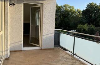 Wohnung mieten in 68623 Lampertheim, Helle 3-Zimmer-Dachgeschosswohnung mit Balkon und großer Terrasse in Lampertheim-Hüttenfeld