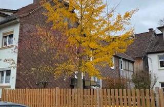 Wohnung mieten in 37603 Holzminden, 3-Zimmer-Wohnung in Holzminden, teilmöbliert, Altbau. Befristet für max. 3 Jahre.