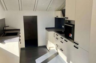 Wohnung mieten in Grundweinberge 45, 71642 Ludwigsburg, Stilvolle 2,5-Raum-Dachgeschosswohnung mit gehobener Innenausstattung mit EBK in Ludwigsburg