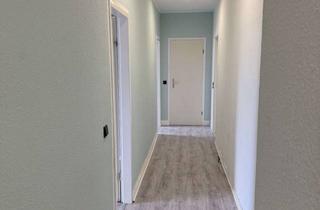 Wohnung mieten in Feldstraße, 42555 Velbert, Helle 3-Zimmer Altbauwohnung im 3. OG in Velbert-Langenberg