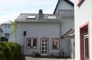 Wohnung mieten in 61440 Oberursel, kuscheliges Minihaus, Altbau für kleine Studenten WG