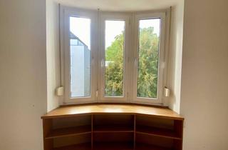 Wohnung mieten in Josefstraße, 33602 Innenstadt, Renovierte 3,5-Zimmer-Wohnung mit Balkon im Altbau von 1928