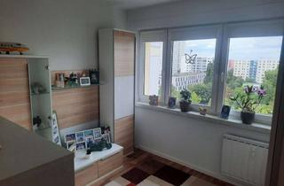 Wohnung mieten in Murtzaner Ring 60, 12681 Marzahn, Ansprechende 3-Zimmer-Wohnung mit Einbauküche in Berlin Marzahn