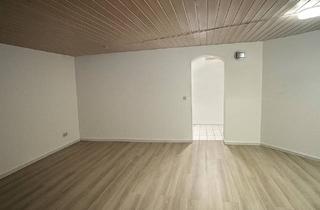 Wohnung mieten in Planstr. 1/1, 71272 Renningen, Renovierte 2 Zimmer Wohnung im 1.OG mit EBK, Balkon, Keller sowie TG-Platz in 71272 Rennigen