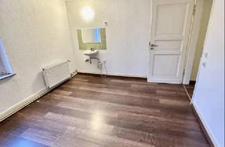 WG-Zimmer mieten in Hildener Str. 43, 40597 Benrath, WG-Zimmer (Nr. 11) mit praktischer Schlafnische in großer WG