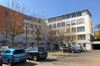 Immobilie mieten in Konrad-Adenauer-Allee 8-10, 61118 Bad Vilbel, Stellplätze auf Hinterhof von Bürogebäude