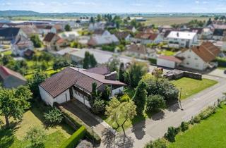 Haus kaufen in 88486 Kirchberg an der Iller, Wohnen auf einer Ebene! Charmanter Bungalow mit zusätzlichem Baugrundstück in bevorzugter Wohnlage