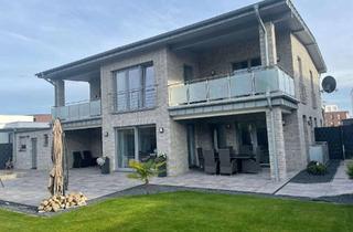 Villa kaufen in 47475 Kamp-Lintfort, Exklusives Zweifamilienhaus - Villa - mit Pool