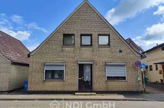 Mehrfamilienhaus kaufen in 25436 Uetersen, Mehrfamilienhaus mit 3 Wohneinheiten in gefragter Lage von Uetersen