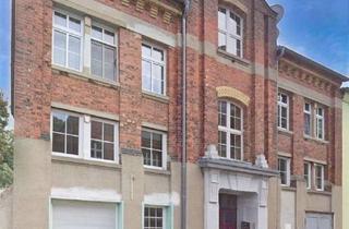 Mehrfamilienhaus kaufen in 04838 Eilenburg, 3 Mietwohnungen und 2 geräumige Gewerbeeinheiten