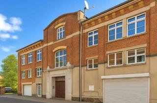 Mehrfamilienhaus kaufen in 04838 Eilenburg, 3 Mietwohnungen und 2 geräumige Gewerbeeinheiten