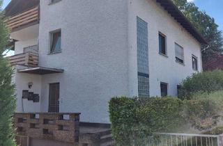 Haus kaufen in Herbornerstraße 16, 35630 Ehringshausen, Geräumiges, preiswertes 3 Familienhaus in Ehringshausen