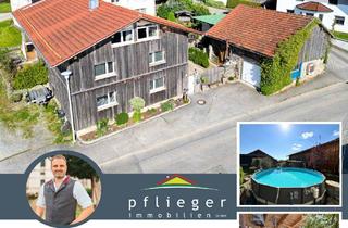 Haus kaufen in 94104 Tittling, Haus mit Tradition, Innenhof, Lager und 2 Wohnungen