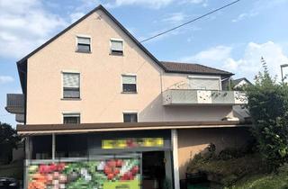 Doppelhaushälfte kaufen in 72793 Pfullingen, Solide Kapitalanlage: Doppelhaushälfte mit 3 Wohneinheiten und Ladeneinheit