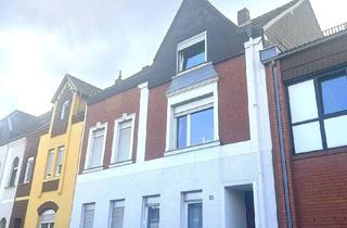 Haus kaufen in 50169 Kerpen, Dreifamilienhaus zur Kapitalanlage – Investitionsmöglichkeit in guter Lage