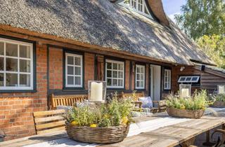 Haus kaufen in 23820 Pronstorf, Ein Zuhause mit Seele - liebevoll renoviertes Fachwerkhaus unter Reet
