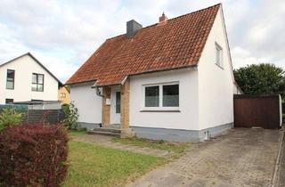 Haus kaufen in 23701 Eutin, Familienfreundliches Handwerkerhaus mit sep. Bungalow auf großzügigem Grundstück in ruhiger Lage!