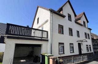 Haus kaufen in 34253 Lohfelden, Zweifamilienhaus für Eigennutzer und Kapitalanleger in beliebter Lage von Lohfelden