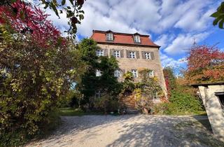 Haus kaufen in 91336 Heroldsbach, Jagdschlösschen 16. Jhdt. - 4 Einheiten Ehrwürdiges Zeitzeugnis mit ZukunftIdeal f. Investoren