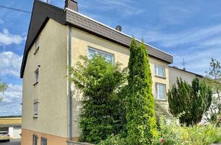 Haus kaufen in 56332 Wolken, VOLL VERMIETET - GUTE LAGE - 4 GARAGEN