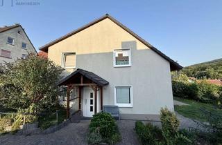 Haus kaufen in 34298 Helsa, Zweifamilienhaus mit beeindruckendem Ausblick – Ideal für Eigenheim oder Kapitalanlage!