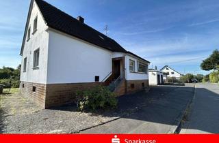 Einfamilienhaus kaufen in 57539 Etzbach, Heckenhof, Einfamilienhaus mit 2 Garagen und Garten