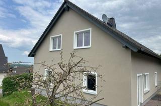 Haus kaufen in 08289 Schneeberg, Zweifamilienhaus im Wohngebiet Neustädtel