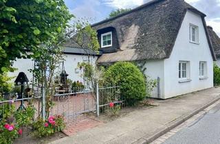 Haus kaufen in 25764 Süderdeich, Reetdachidylle in Nordseenähe – wohnen wie im Bilderbuch