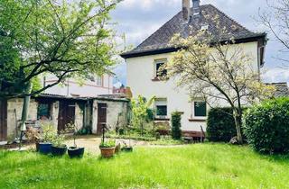 Einfamilienhaus kaufen in 76887 Bad Bergzabern, Ruhig und zentral: großes Einfamilienhaus mit Garten