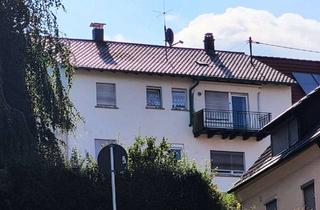 Haus kaufen in 72639 Neuffen, Ein Haus, viele Möglichkeiten – 2-Familienhaus mit Aussicht in zentraler Lage