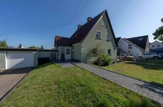 Doppelhaushälfte kaufen in 44536 Lünen, Renovierte Doppelhaushälfte mit Garten und Garage in zentrumsnaher Lage von Lünen