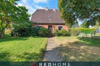Einfamilienhaus kaufen in 24613 Aukrug, Reserviert! Sanierungsbedürftiges Einfamilienhaus auf einmaligen Grundstück in Aukrug!