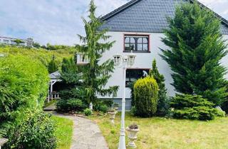 Haus kaufen in Kembachstraße 42, 97523 Schwanfeld, Traumhaftes, familienfreundliches und großes 10-Zimmer-Haus in malerischer Lage in Schwanfeld