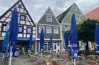 Haus kaufen in Marktplatz, 91413 Neustadt, Haus mit Nebengebäude & Scheune