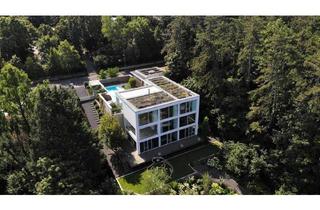 Villa kaufen in 97082 Steinbachtal, Spektakuläre Luxus-Villa mit parkartigem Garten, Outdoor-Pool und Blick ins Grüne