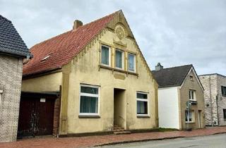 Haus kaufen in Wilhelmstraße 31, 25774 Lunden, Courtagefrei - Ein-Zweifamilienhaus mit 8 Zimmern, großen Garten und Scheune